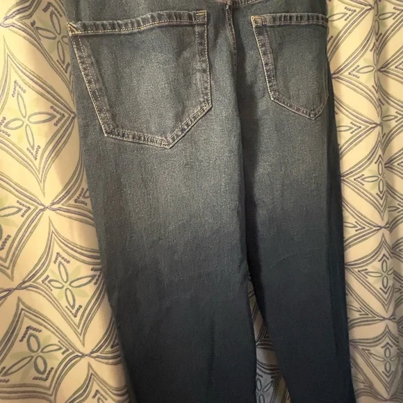 NWT Nicole Miller Vintage Comfort Jeans in Deep Blue W/Pockets “Worn Style” - Picture 13 of 16